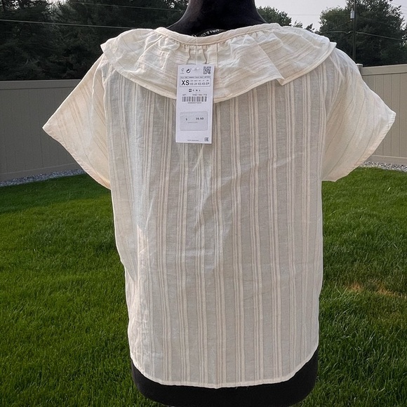 Zara Cream Gold Ruffle Shirt Lace-Up - Picture 11 of 13